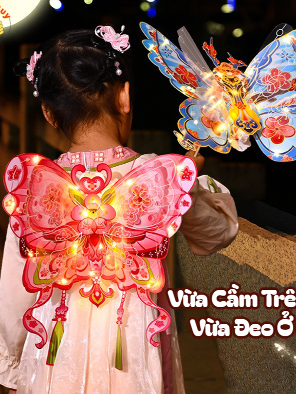 🌕🦋 Trung Thu mà chỉ rước đèn bình thường thôi thì… hơi nhạt đúng không? 👉 Đây là ĐÈN LỒNG CÁNH BƯỚM DIY – bé tự tay lắp ráp, vừa chơi vừa học, vừa lung linh cực cháy. ✨ 1 bộ đủ chi tiết, ba mẹ chỉ cần ngồi cùng con lắp là có ngay chiếc đèn “có 1-0-2”. ✨ Cánh bướm rực rỡ, dùng 2 cách: 🪄 Cầm tay rước đèn truyền thống 🎀 Đeo sau lưng – biến bé thành “chú bướm nhỏ” tỏa sáng cả đêm hội 💖 Trung Thu này không chỉ có quà, mà còn có ký ức tuổi thơ đáng nhớ cùng gia đình. 🔥 Hết nhanh lắm, chốt đơn liền tay kẻo lỡ mùa trăng này nha! #TrungThu2025 #DenLongCanhBuom #DIYChoBe #DenLongTrungThu #TrungThuChoBe #KyUcTuoiTho #TikTokMadeMeBuyIt #BA
