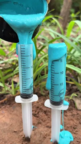 The guys save Water and Soaps with Smart idea for SURVIVAL #camping #bushcraft #Outdoors #survival 