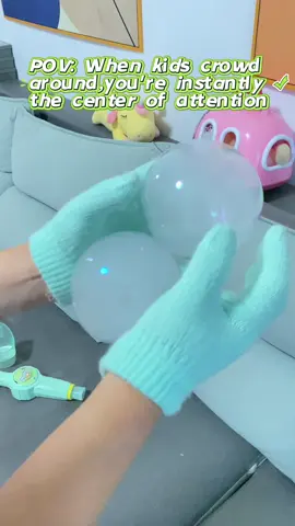 Bubbles + smoke = endless fun your kids won’t forget! #fogbubblemachine #mistbubblewand #smokebubbles #bubbletoy #momapproved #toytok #kidstoy #outdoorfun