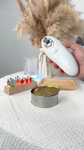 Electric can opener that does not harm hands#tik_tok #kitchen’s #canopener #goodvibes #canada_life🇨🇦 