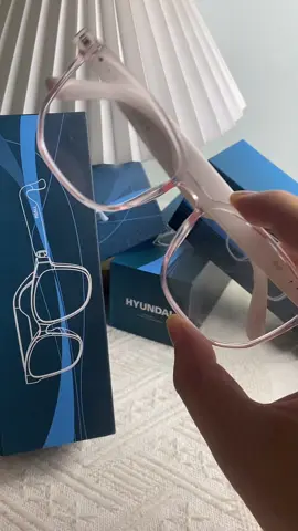 Imagine this: Bluetooth glasses that translate 169 languages right in front of your eyes! You won't believe how easy it is to connect with anyone, anywhere. These glasses are next- level tech. ❤️‍🔥🔥‼️ #hyundai #smartglasses #glasses #bluetoothglasses #tiktokmademebuyit #sunglasses #translation #smartsunglasses #fyp#tiktokshopblackfriday #blackfridaydeals #tiktokshopcybermonday #falldealsforyou#fallstraw#fallstraw#Tech Obsessed #RushReady #falldealsforyou #fyp#goodstuff#goodthi #halloween#halloween2024#blackfrida #blackfriday2024#tiktokshopblackfriday #blackfriday2024#tiktokshopblackfriday #tiktokshopvalentinesday2025 #couplegifts2025 #tiktokshopsprinasale2025 #dealsforyoudays #tiktokbacktoschool #TikTokShopLaborDaySale