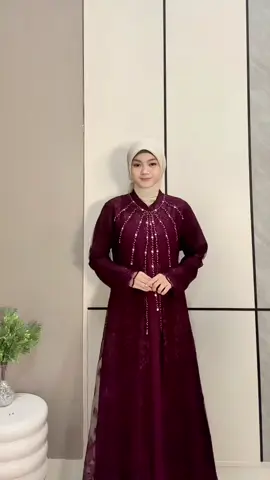 Burgundy emang gaada lawan😍✨ #fyp #outfitkondangan #seserahanpernikahan #wisuda 