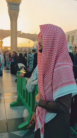 Selamat tinggal, Madinah, semoga doa-doa kita diterima di kota yang suci ini... 🌟💫