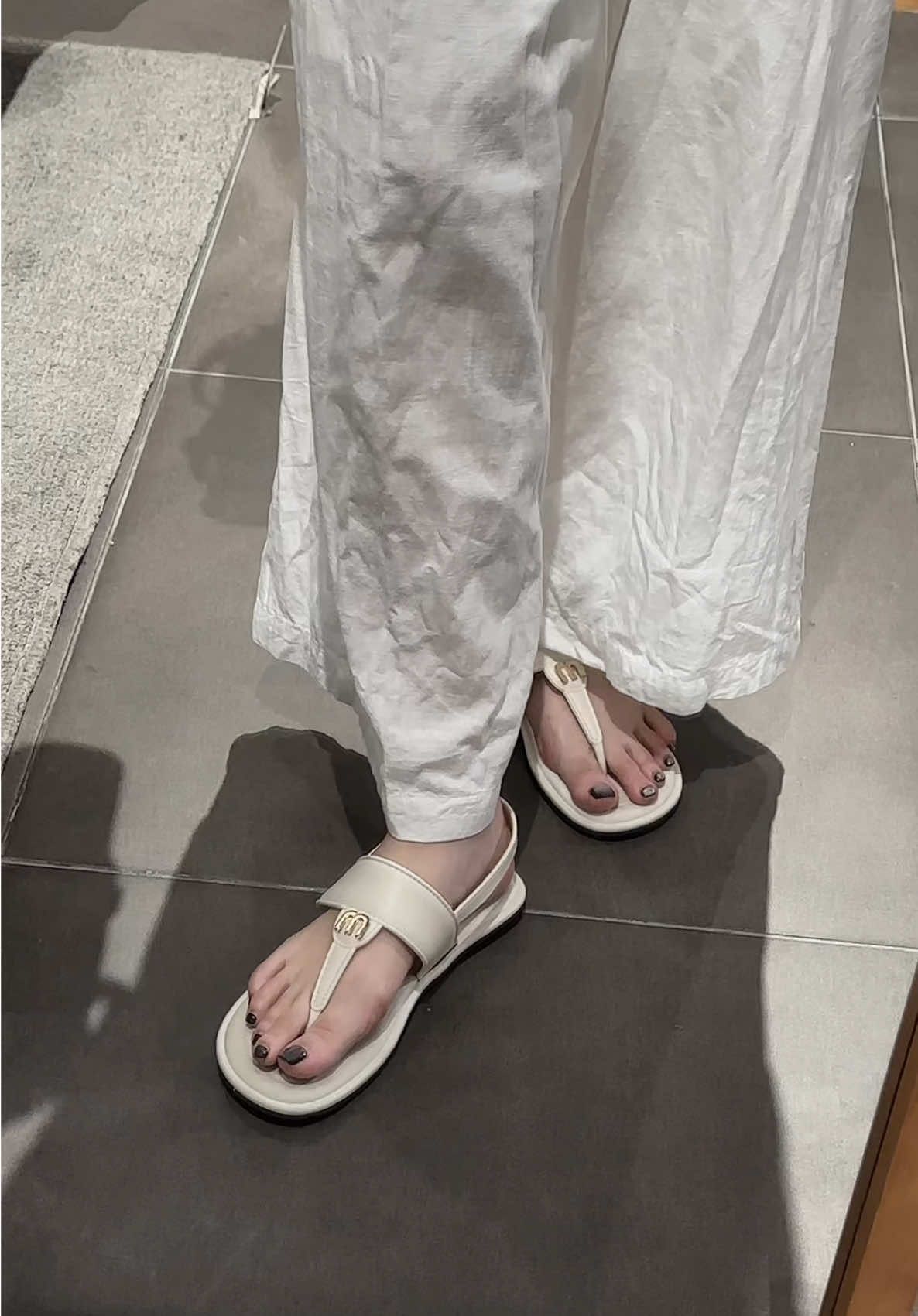 Sandal xỏ ngón #tiktoklive #videoviralitiktok #videovira #livehighlights #lenxuhuong 