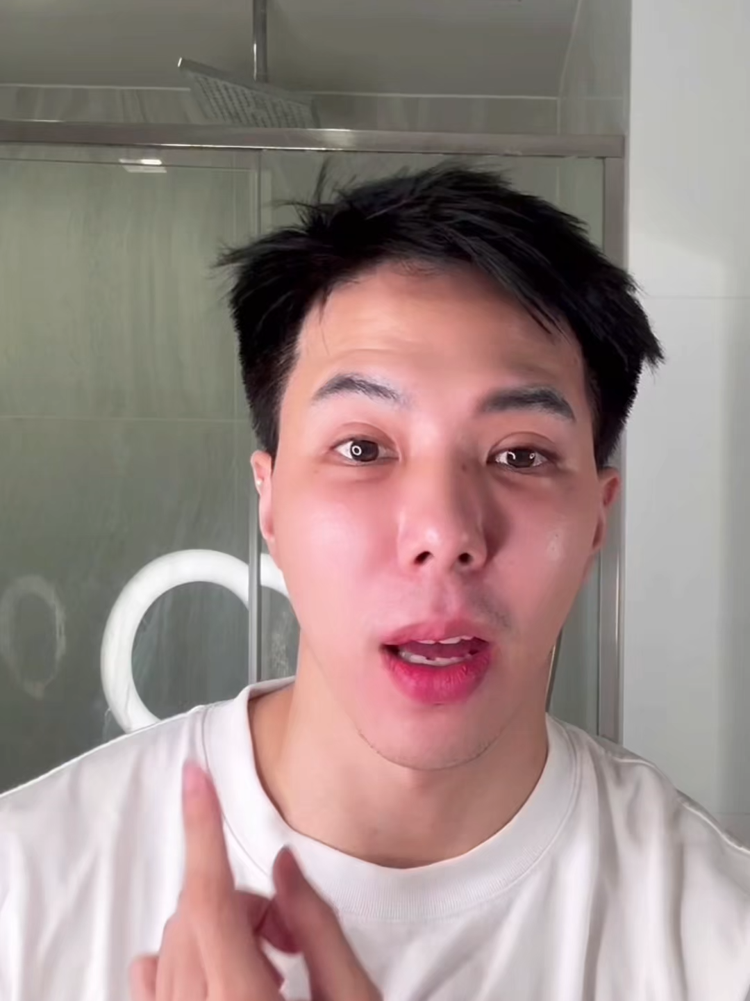 สมัยนี้ผู้ชายหน้าคม ใครๆก็ชอบป่ะ 🫢 ดูแลตัวเองแบบไม่โป๊ะที่บ้าน ด้วย #ParinMiniHifu  #เดท #ดูแลตัวเอง #ผู้ชาย #เหนียง