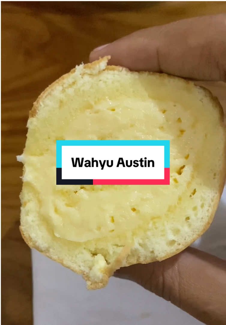 Part 141 - Yang bosen oleh-oleh Jogja itu2 aja, ini bisa jadi salah satu alternatif pilihan, roll cake fav mu rasa apa? 📍Wahyu Austin Jl Taman Cemara no.1 Maguwo 09.00-13.00 #kulinerjogja #oleholehjogja #rollcake #wahyuaustinroemahpastry #wahyuaustin 