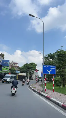 Hà Nội xô bồ - tắc đường...nhưng điều gì lại khiến bạn gắn bó với thành phố này lâu đến vậy ?  #langthanghanoi #chill #hanoi #xh #xuhuongtiktok 