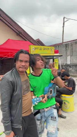 Yoga ketemu sikomat 