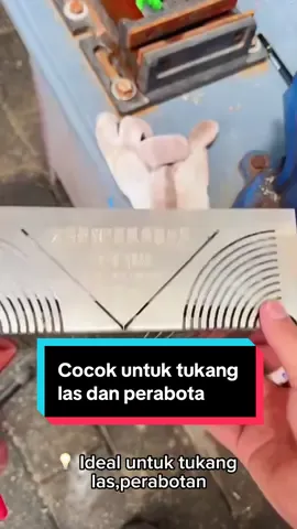 Penggaris serba guna