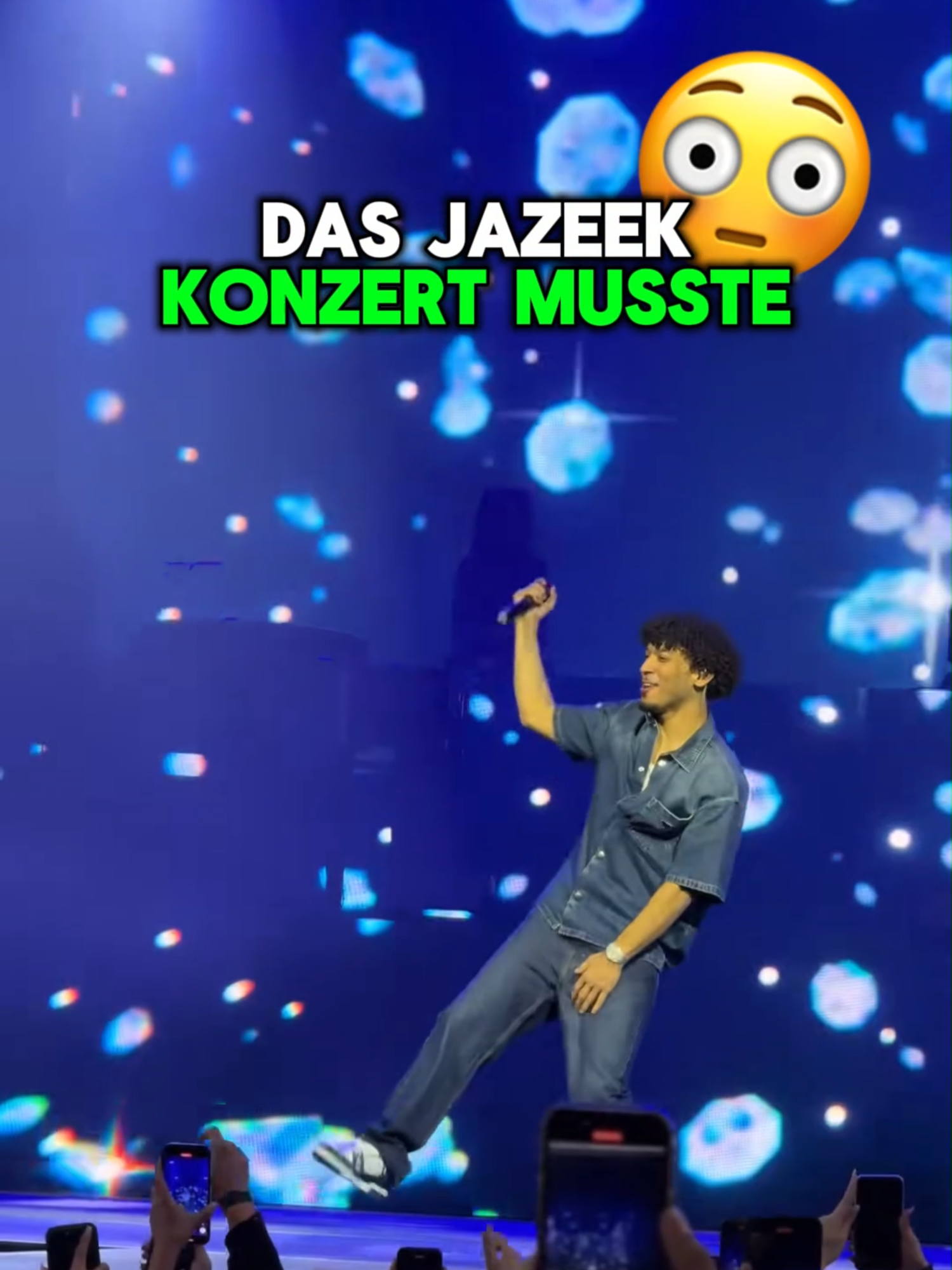 Das Video dient nur der Unterhaltung/Promo. Die Inhalte sind frei Erfunden🚨 XXL SKANDAL bei Jazeek Konzert🔞 Die Polizei ermittelt, nachdem vergangenes Wochenender der strengstens verbotene Song 'Wolken aus Rauch' von 'timelabZ' und 'indica.' beim Jazeek Konzert abgespielt wurde... #jazeek #jazeek99 #konzert #fürdich