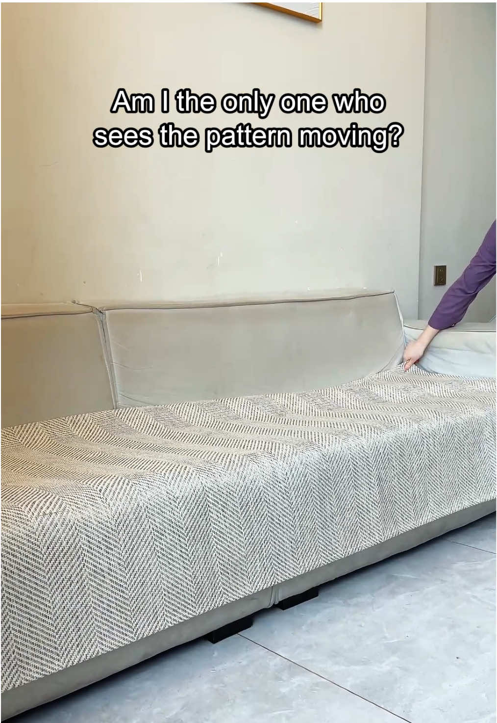 Elevate your space with the Smart Sit reversible couch cover that’s pet-friendly, slip-resistant, and made to blend with modern decor. Ideal for busy households who want a clean look without sacrificing comfort or style.🛋️🛋️🛋️ #reversiblecouchcover #couchmakeover #bohochicdecor #petfriendlyhome #modernhomefinds