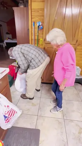 Spending a lifetime together❤️❤️❤️#oldcouple#oldpeopleinlove#old #geandma #oldlove