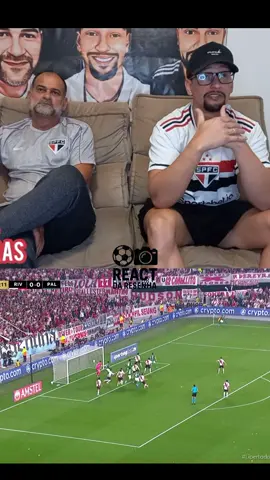 Reação tricolor secando o palmeiras 😂😂 #react #palmeiras #libertadores #aovivo #saopaulo 