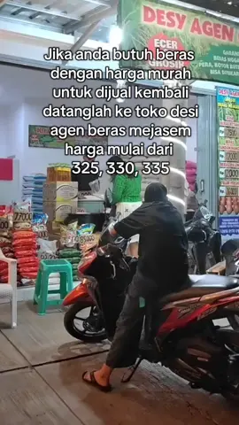 DESY AGEN GROSIR BERAS MEJASEM pusatnya kulakan beras termurah,terlengkap di tegal ✔️stoknya setiap hari baru ✔️garansi bisa ditukarkan kembali jika kurang cocok ✔️pengiriman Gratis ongkir Harga eceran perkilo mulai dari 13.500, 14.000 Harga karungan mulai dari 325.000, 330.000, 335.000, 337.500, 340.000 Ready juga beras  🌾PANDAN WANGI asli biji bulat : 15.000/kg 🌾BERAS MERAH 15.000/kg 🌾MENTIK WANGI SUSU 14.500/kg 🌾KETAN SUPER 15.000/kg DAFTAR HARGA BERAS KEMASAN 25 kg  DI BERAS DI TOKO DESY AGEN BERAS MEJASEM 🌾RAJA C4 KUALITAS SUPEER 🌾ROJO LELE DELANGU 99  🌾PETRUK  🌾CAP APEL 🌾RAMOS BANDUNG  🌾MAHKOTA DEWI HK PUTRA  🌾ROJO LELE DELANGGU HK PUTRA  🌾DURIAN MHS  🌾ROJO LELE MHS  🌾BMW SUPER  🌾IKAN LELE SUPER  🌾PUTRI AGRI SUPER  🌾DAMARWULAN PREMIUM  🌾CHAN CHAN ASLI JAHITAN WARNA WARNI ADA WARNA HIJAU DAN KUNINGNYA  🌾CHAN CHAN KEMASAN 5 KG 82.000 🌾CHAN CHAN KEMASAN 10 KG 162.000 READY TELUR FRESH BEBAS PILIH SUKA SUKA SESUAI KEINGINAN 🥚HARGA : 28.000/KG 🥚TUKER PETI : 270.000 🥚SAMA PETI : 275.000 ✔️GARANSI DIMASAK JELEK,PERA,KOTOR,BANYAK LAS MENIR BATU KRIKIL,BAU APEK BISA DITUKAR KEMBALI ✔️PENGIRIMAN GRATIS ONGKIR ✔️ BISA BAYAR DITEMPAT ATAU C.O.D Tanya-Tanya bisa Chat mimin🫶 ALAMAT LENGKAP  📍Toko beras desy agen grosir beras mejasem 🏠 jl raya pacul, dari pertigaan Mc ke selatan ⏰08.00 - 21.00 💳Pembayaran : CASH, TF BCA 🌎Google Maps : TOKO.  BERAS DESY AGEN GROSIR BERAS MEJASEM ☎ WA 089665577896