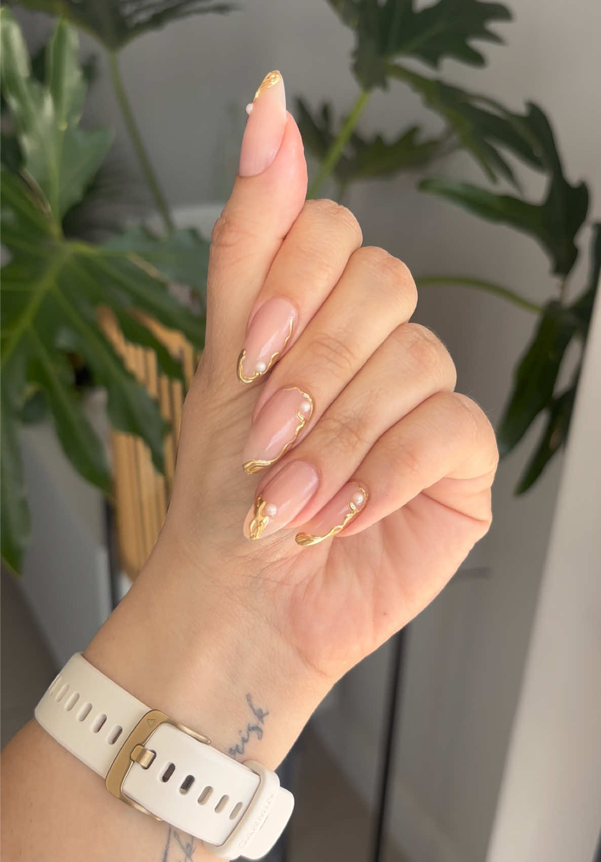 I’m absolutely shook 😍😍😍 #pressonnails #pressons #queenofplugs #tiktoksa 
