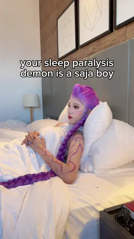Scarier than a Hongdae guy (this one flies) 😈 ft. @Roxanne Kho  /original by: @Sean Solo /                  #cosplay #kpopdemonhunters #hongdaeguy #rumi #jinu 