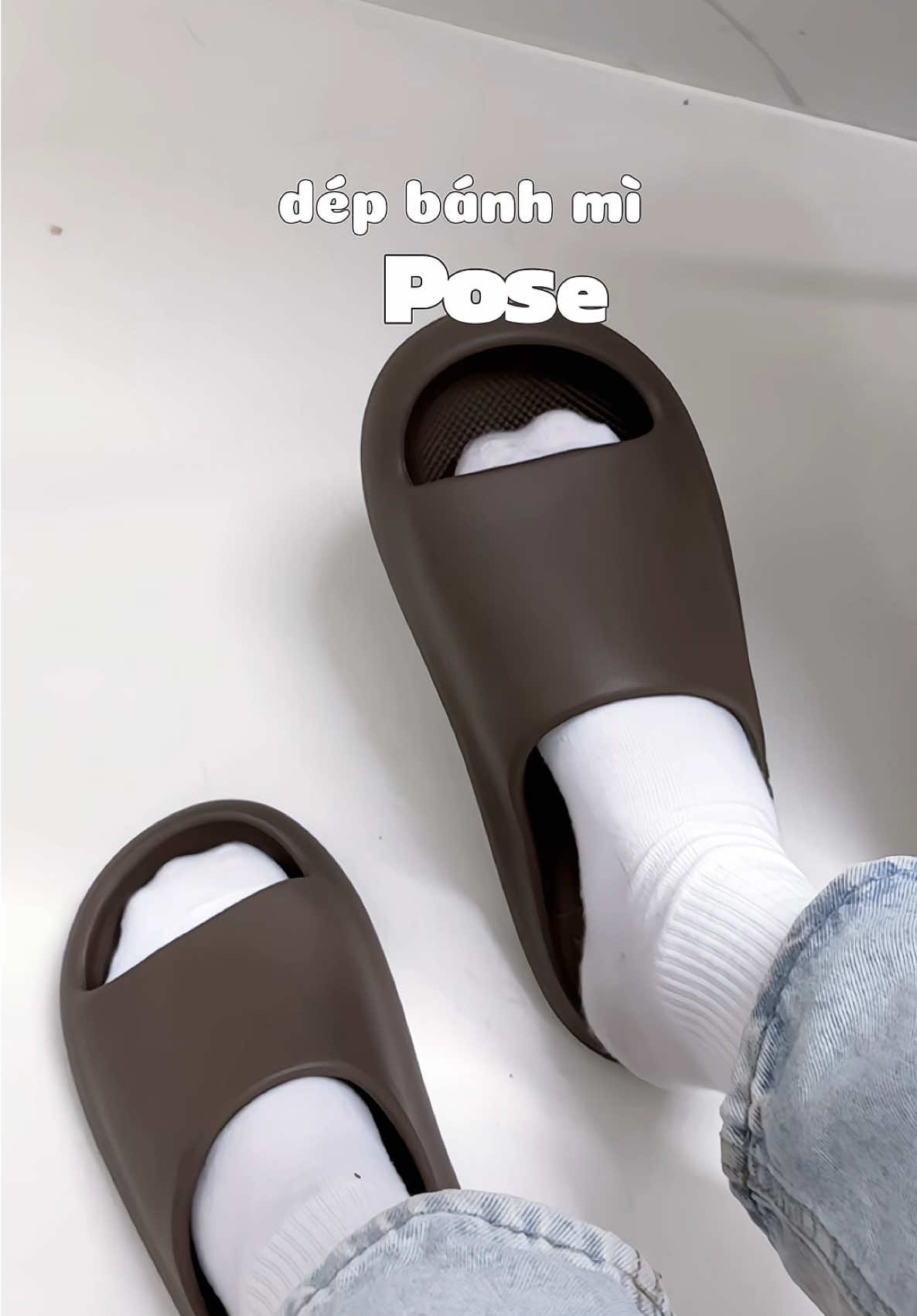 Đôi dép quốc dân còn bà nào chưa có ? #pose #deppose #posee 