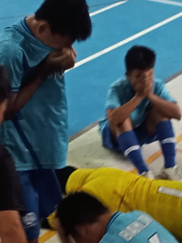Kalian hebat💪 Kesedihan dan tangis pecah saat SD Bina Insani Marvel  gagal lolos ke Final AAF Cup 😢 lewat adu pinalti melawan SD Negeri 7 Tanjungpandan #sorotan #belitung #viral #belitung #fyp 