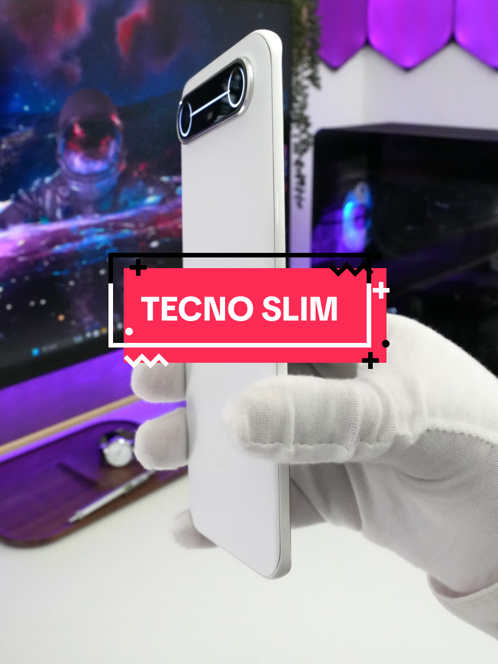Meet the Tecno Slim — the showstopper of IFA Berlin 2025, flaunting a record-breaking 5.95 mm curved AMOLED display. Packed with a blazing 144Hz refresh rate, ultra-bright 1.5K screen, and a mighty 5,160 mAh battery squeezed into its feather-light frame. A fusion of cutting-edge design and raw performance, proving thin can still be powerful. Huge thanks to @TECNO Mobile for sending this review sample 😀. #unboxingplus #tecnoslim #slimmestphone #tecnoai #mostslimmestphone 