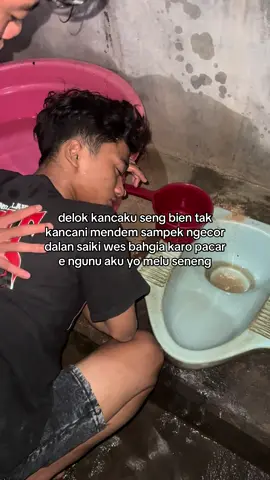 arep o sangarmu koyo opo tapi nek seng di gepuk atine yo ajur ra karuan🙂
