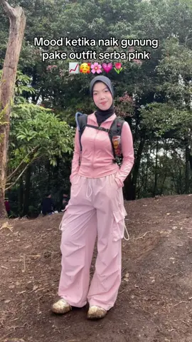 Kenapa si pink secantik ituuu😩🌸 #gunungluhur #mendakigunung #pendakicantik #pendakicantik #naikgunung 