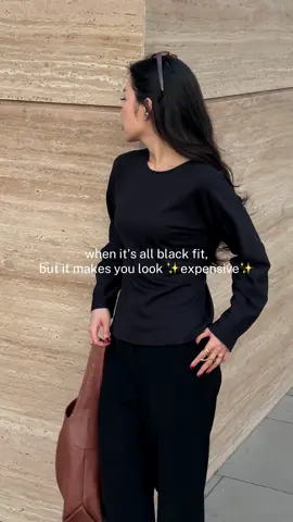 my lazy fit disguising as presentable effortless look 📸  #WIBGAJIAN #BeliLokal #officeoutfit #ootdinspiration #outfitcantik #atasanwanita #ootdfashion #outfitngantor #statementpiece