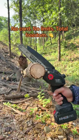 One-handed trimming made EASY.😍 1042 #powertools #gardening #chainsaw #diyproject #diytools 