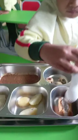 Menu Makan Bergizi Gratis hari ini siomay akhir bulan #fypシ #mbg #makansianggratis 
