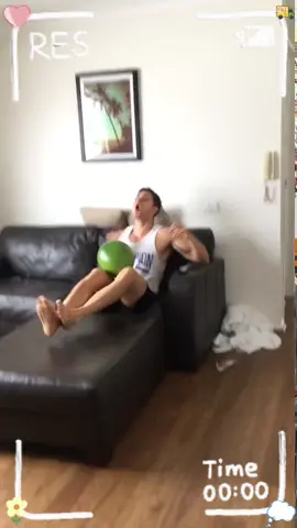 #prank #lindyandjlo #toro #funny #nfl