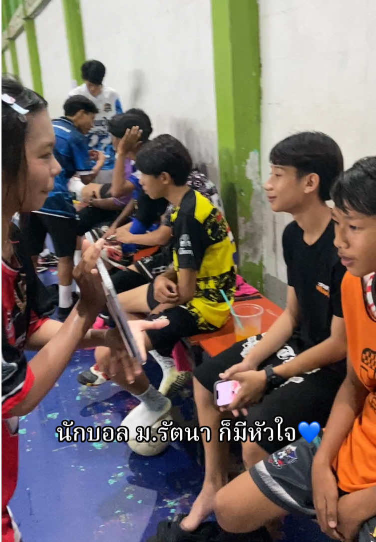 ใครแอบชอบใคร 🫣#มรัตนาธิเบศฟุตซอลคลับ #passiondesign #เสื้อกีฬาพิมพ์ลาย #เปิดการมองเห็น #ติดเทรนด์วันนี้ 