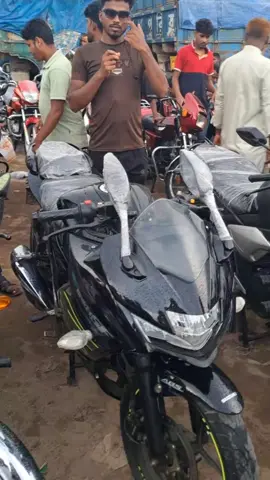 Gixxer sf bike at hat