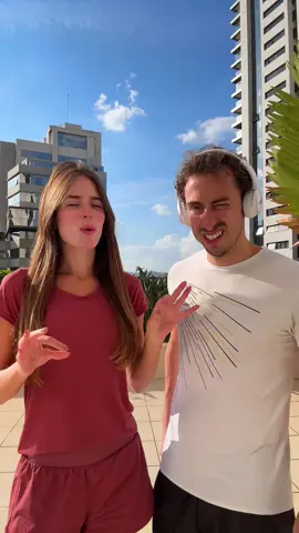 E a gente finge q acredita 