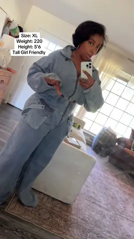 1000/10. This outfit is perfect 