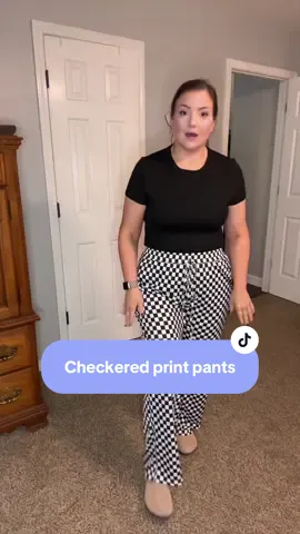 Absolutely love these checkered print pants! So stinking cute!!  #checkered #checkeredpants  #widelegpants  #ootdinspo #plussizefashion 