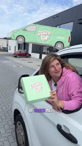 TikTok, we need your opinion! Drop jouw voorkeur in de comments💜 #havearoll #cinnamonroll #camionette #business #behindthescene 