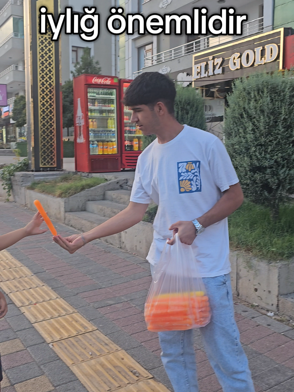 sözümü tuttum eskimomu dağıttım #keşfet #fyp #diyarbakır #eskimo #iylığönemlidir 
