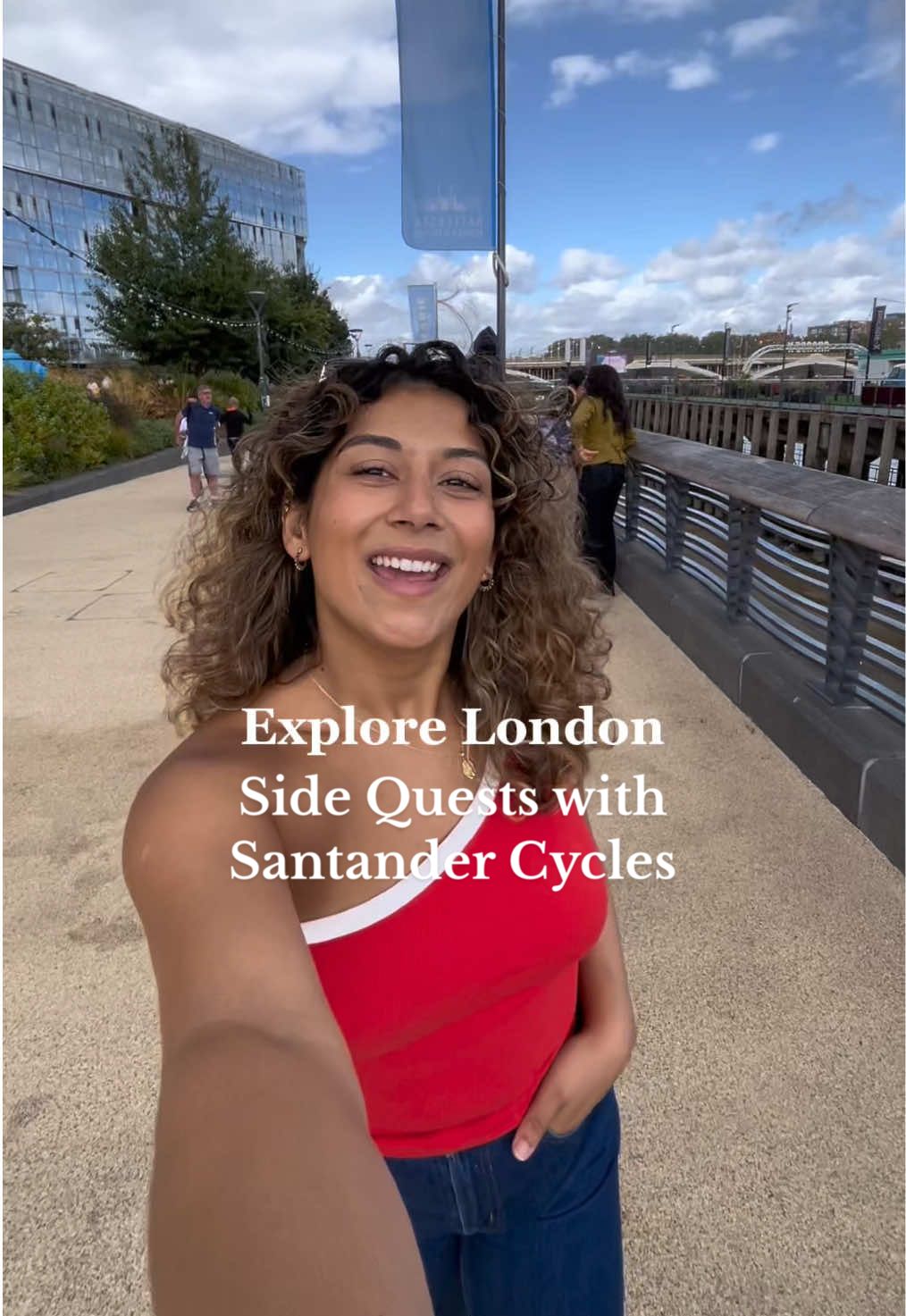 AD For the best day out in London, Side Quests with Santander Cycles is an absolute must! They generate bespoke themed cycling routes for you to explore areas in London in the most budget-friendly way. Great for dates, a day out with friends or a solo-trip around the city 🤍 Go to the link in my bio (in my bio.site) and see where the Side Quest takes you 🚴 @Santander UK @Transport for London  #london #santandercycles #sidequests #tfl #thingstodoinlondon 