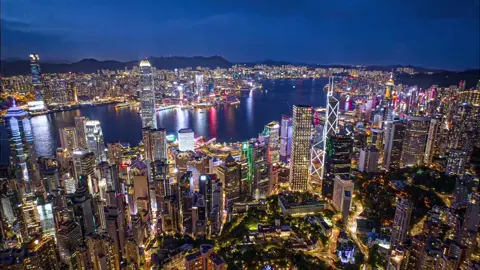 A harbor of dreams, a city of light.🌟 Hong Kong’s energy reflected in Victoria Bay’s glittering nightscape. #HongKong #China #Travel #Traveltips #HK 