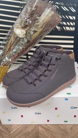 Your feet deserve true freedom of movement! That's why I trust HOBIBEAR for all-day comfort, no matter what my schedule looks like.#hobibear #HobibearBarefoot #BarefootShoes #MinimalistShoes #fyp