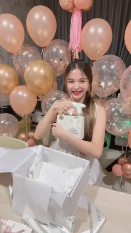 แฮปปี้เบิร์ดเดย์นะครับ ขอให้หนูมีความสุขในทุกๆวันนะ เลิฟยูน๊าาา 🥰🎂❤️ EP2 #ครูเต้ยอภิวัฒน์ #ครูเต้ย #เต้ยอภิวัฒน์ #narmhnn 