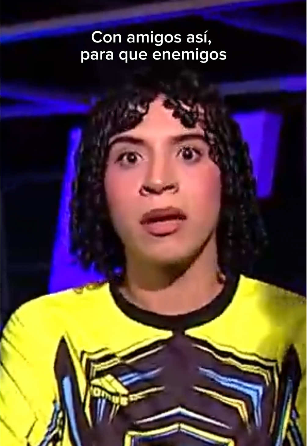 Mejor no me ayudes amiga 🥲 @valentino  #eeg2025 #eegversusdegeneraciones #estoesguerra #estoesguerraperutv #viral 