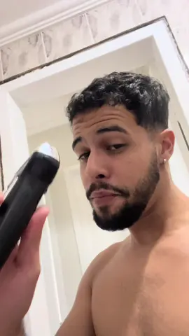 Dá uma atenção a esse kit de barbear da Kemei que comprei aqui no Tiktok! #tiktokshop #achadinhos #barbershop #barba 