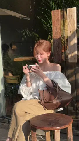 Yêu một người là không cần phải dậy : 