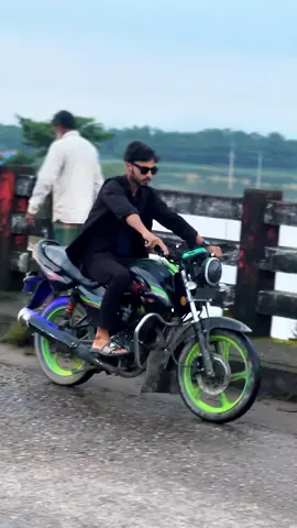 একমাত্র তুমি ভেঙেছ ব'লেই, আমি খুচরো কাঁচের মত ভেঙেছি!💔 অন্য কারো কী সাধ্য ছিলো আমাকে ভাঙার?🙃 #assamad 