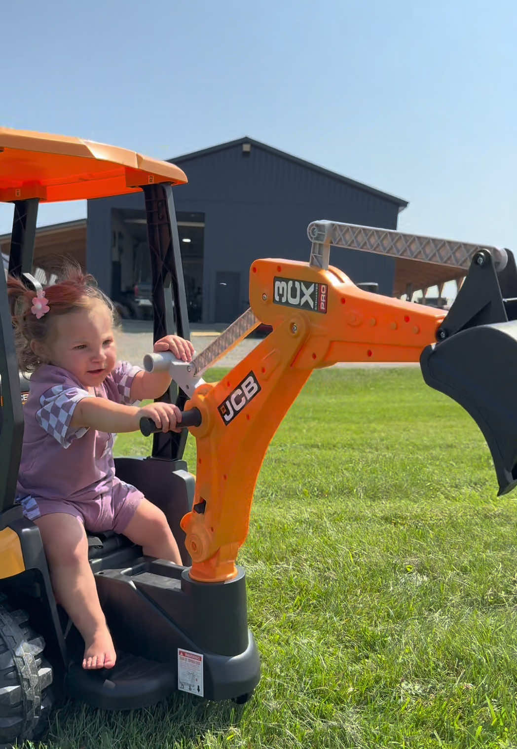 Best toy to improve ability and focus. My daughter want to drive it every day.  #tractor #backhoeloader #tiktokshop #familytime 