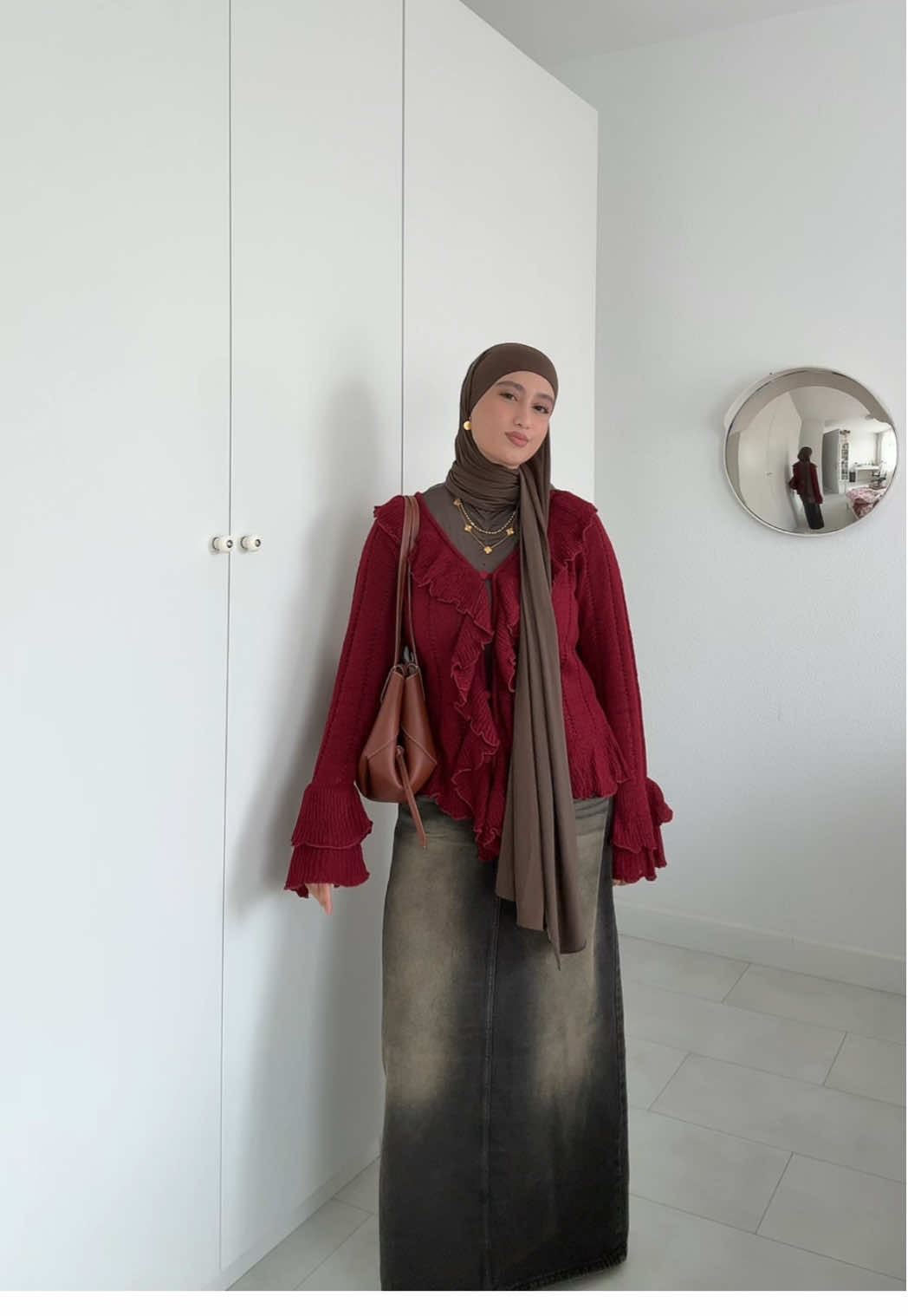 outfittt of the dayyy, btw red is my fave color 🍂❤️ #ootdhijab #falloutfits 