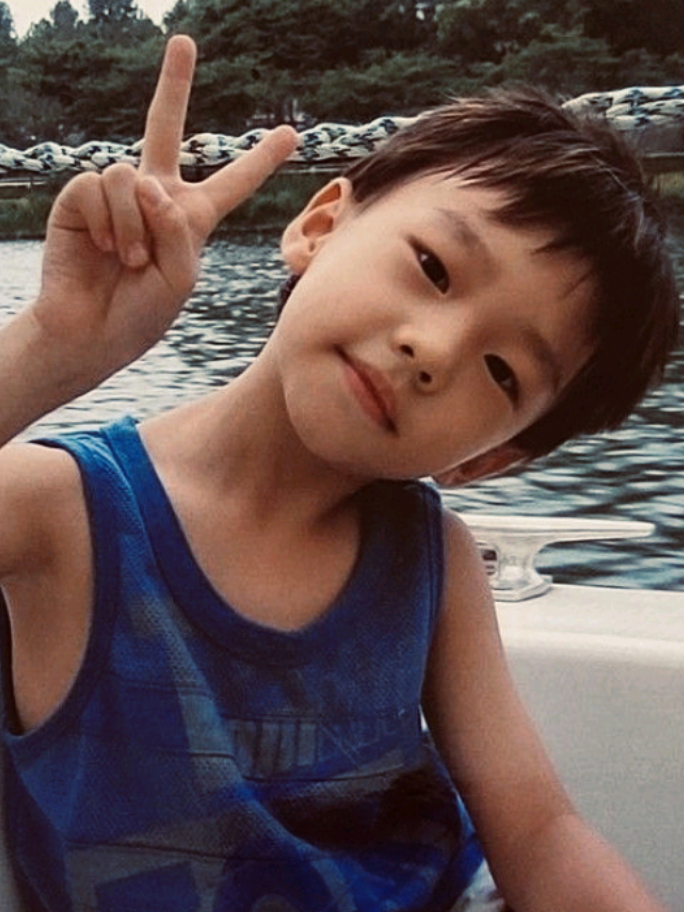 #HYUNJIN :: Me pareço com você ! 🤍 Tags ::  #creatorsearchinsight  #foryoupage  #viral #Kpop 