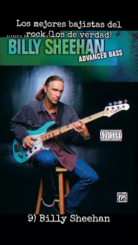 Billy Sheehan es un prolífico bajista que, a decir de él mismo, tiene una fuerte influencia de Zz Top. Si estilo es muy limpio, con muchas dinámicas pero siempre fiel al sonido del rock.  Entre otras cosas, es el bajista de The Winery Dogs, junto con Portnoy.  Me atrevo a decir que Sheehan es al bajo lo que Steve Vai a la guitarra. #bajistas #slap #lomejor #billysheehan #rock