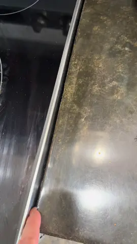 No one likes pulling out the oven to clean the sides! #tiktokshop #kitchen #CleanTok #kitchengadgets #tiktokshoprestock 