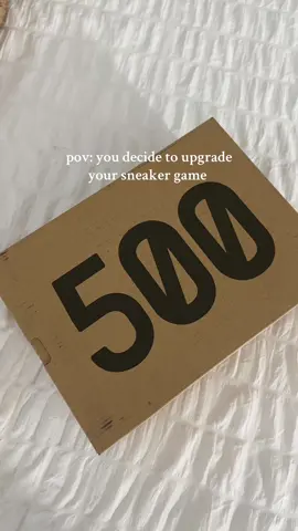 @SHOEBACCA  #sneakers #yeezy #yeezys #sneakertok #sneakers 